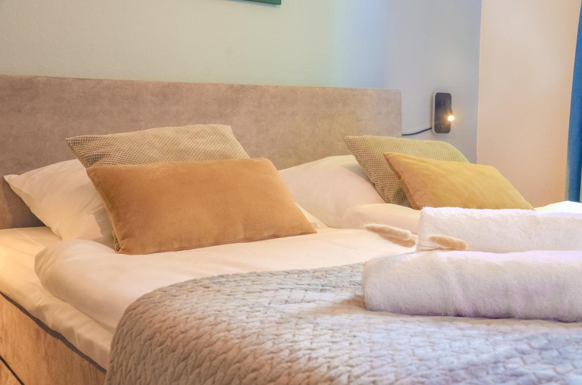 Milpau Buer 2 - Modernes Apartment Mit Queensize-Bett, Netflix, Nespresso, Waschmaschine & Smart Tv Gelsenkirchen Eksteriør bilde